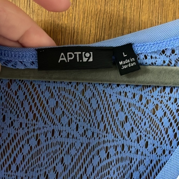 Apt 9 size large blue snake print tank with lace detail - Picture 4 of 8